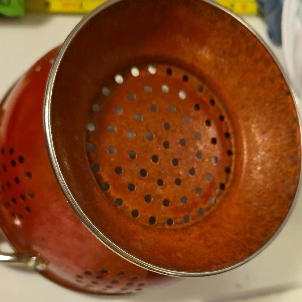 Source Unknown Rustic Red Colander - Picture 5 of 7